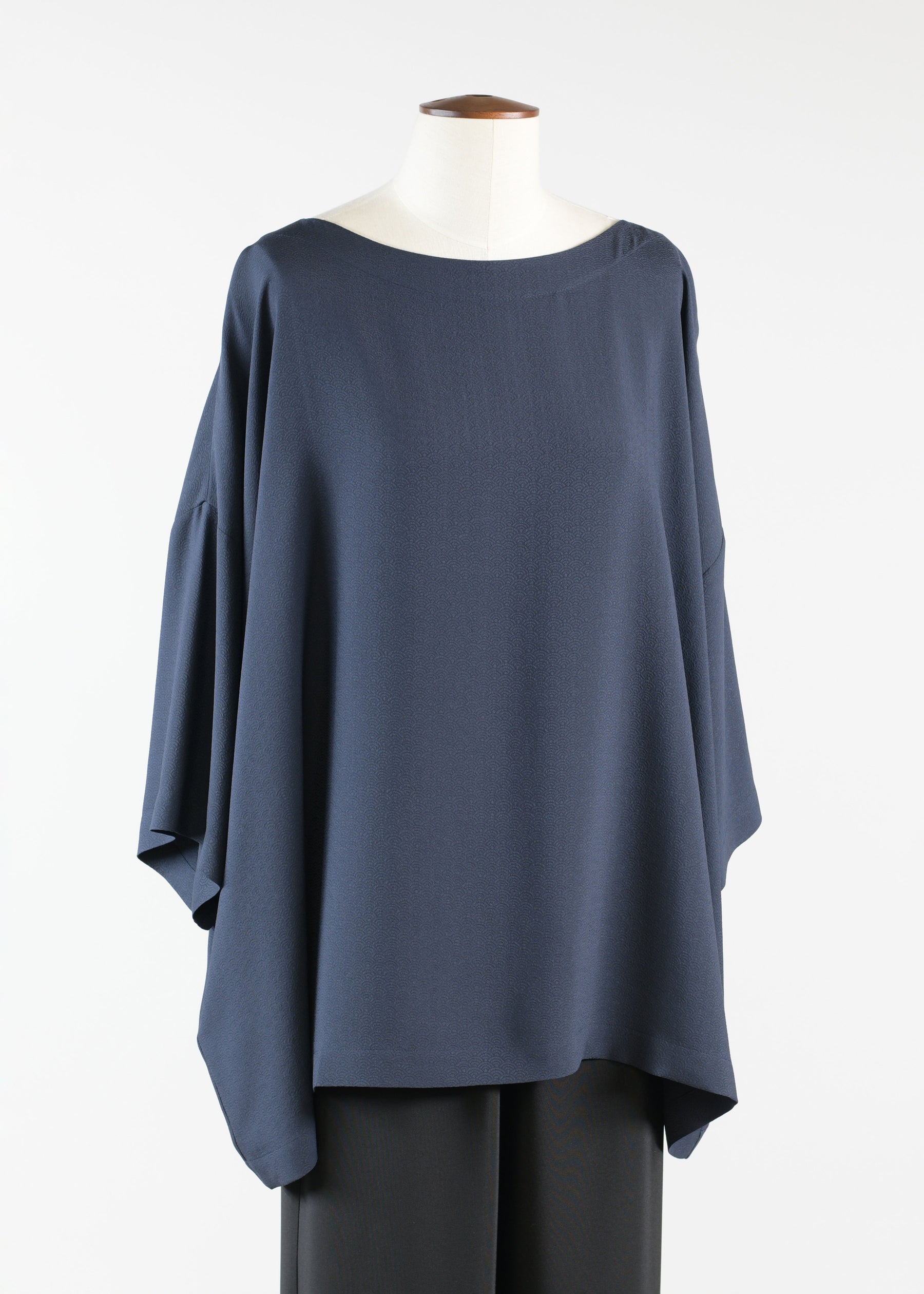 silk 3/4 sleeve bateau neck tunic - long