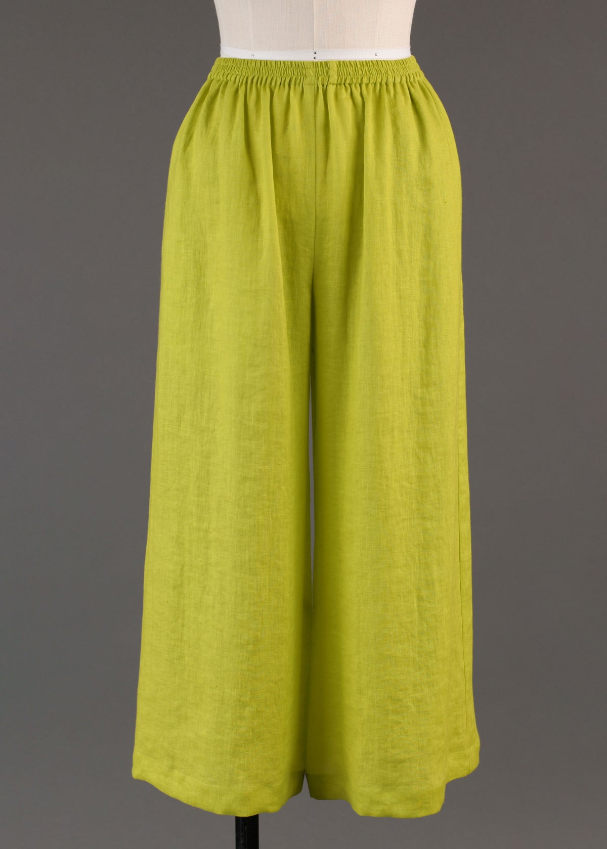 linen flared cropped trouser