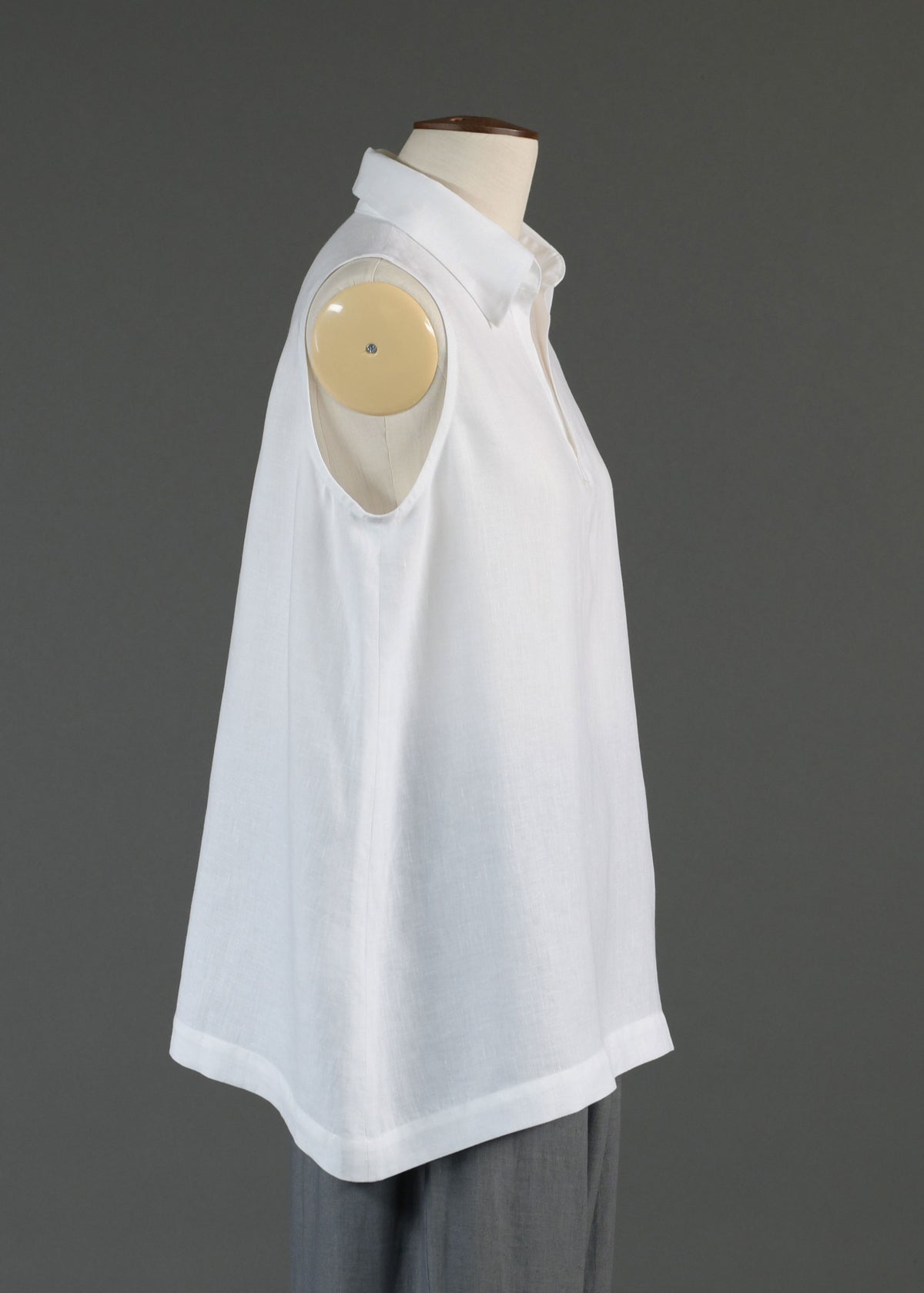 linen A-line shell with collar and front placket opening - mid plus in white