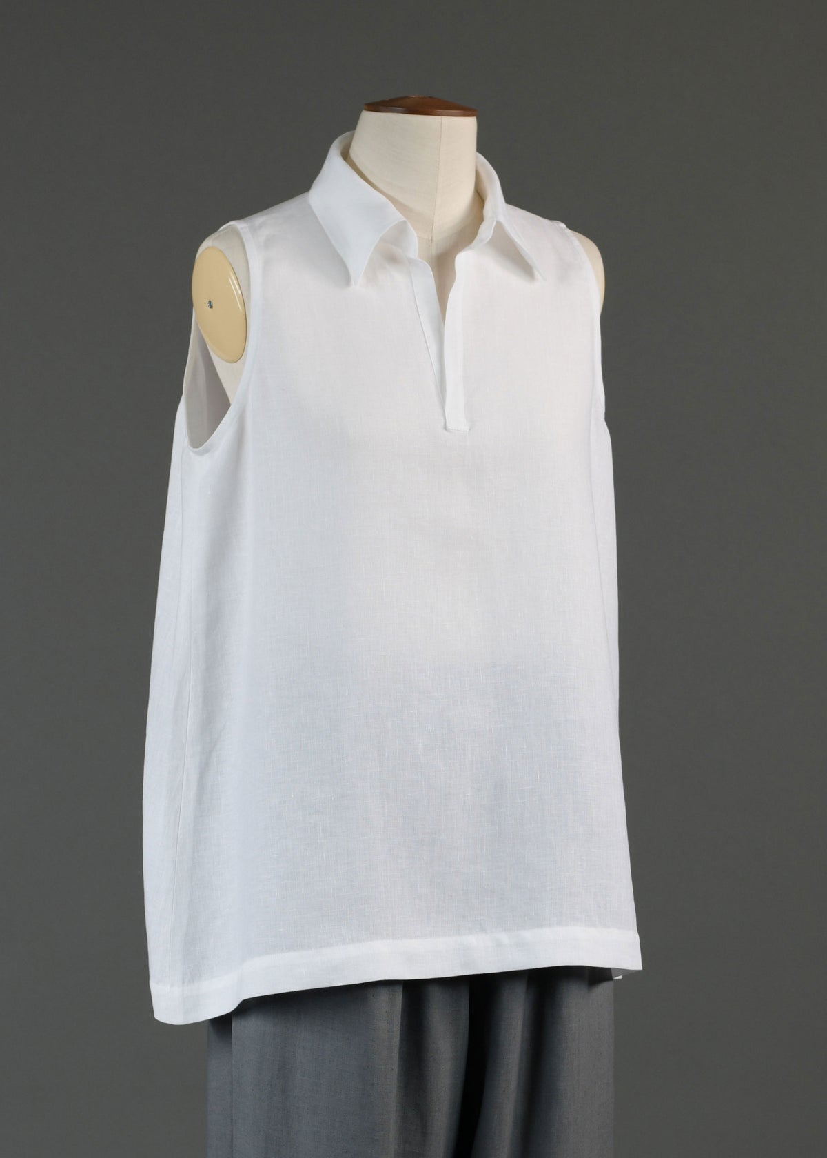 linen A-line shell with collar and front placket opening - mid plus in white