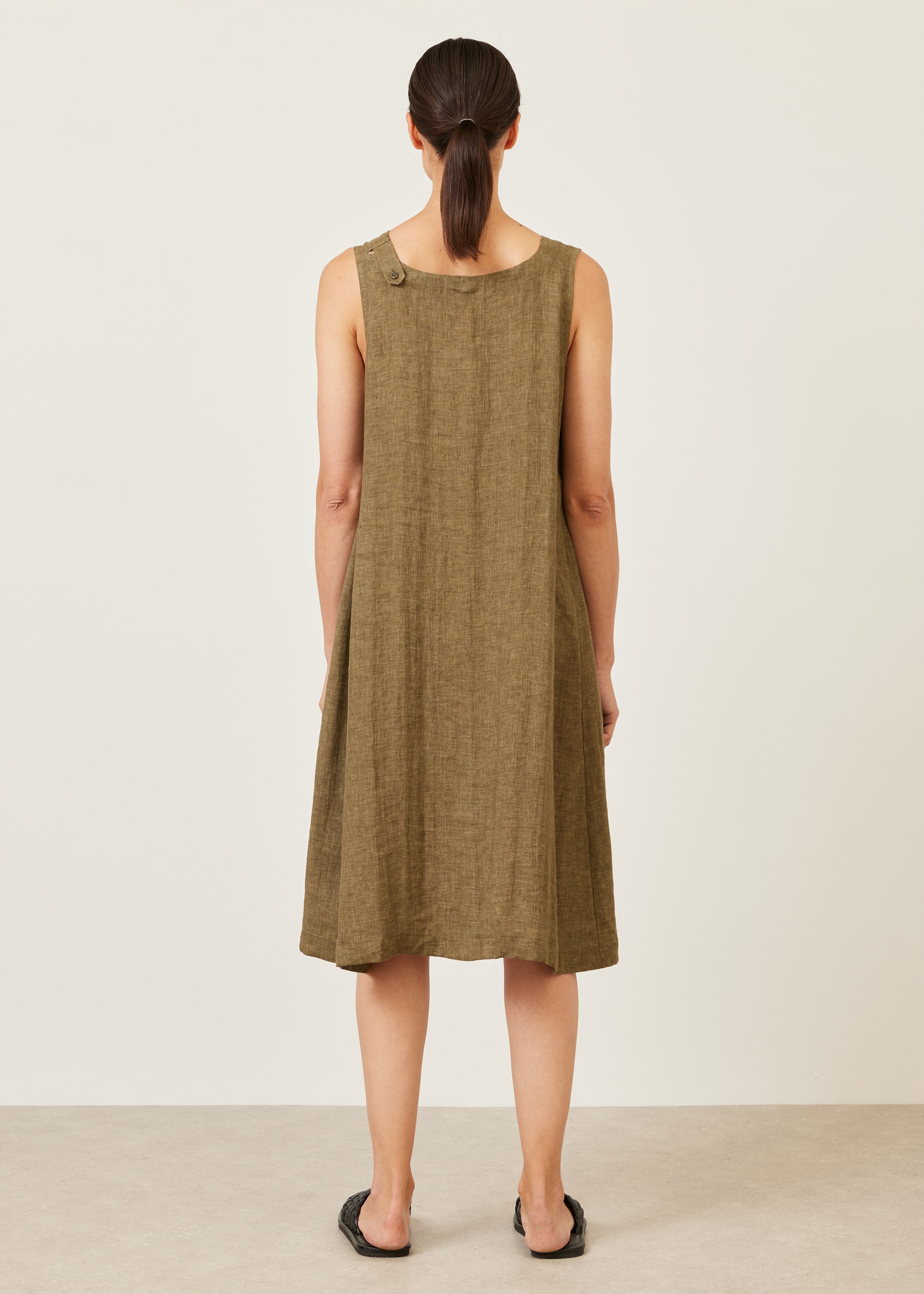 linen 3/4 length side pleated sleeveless dress