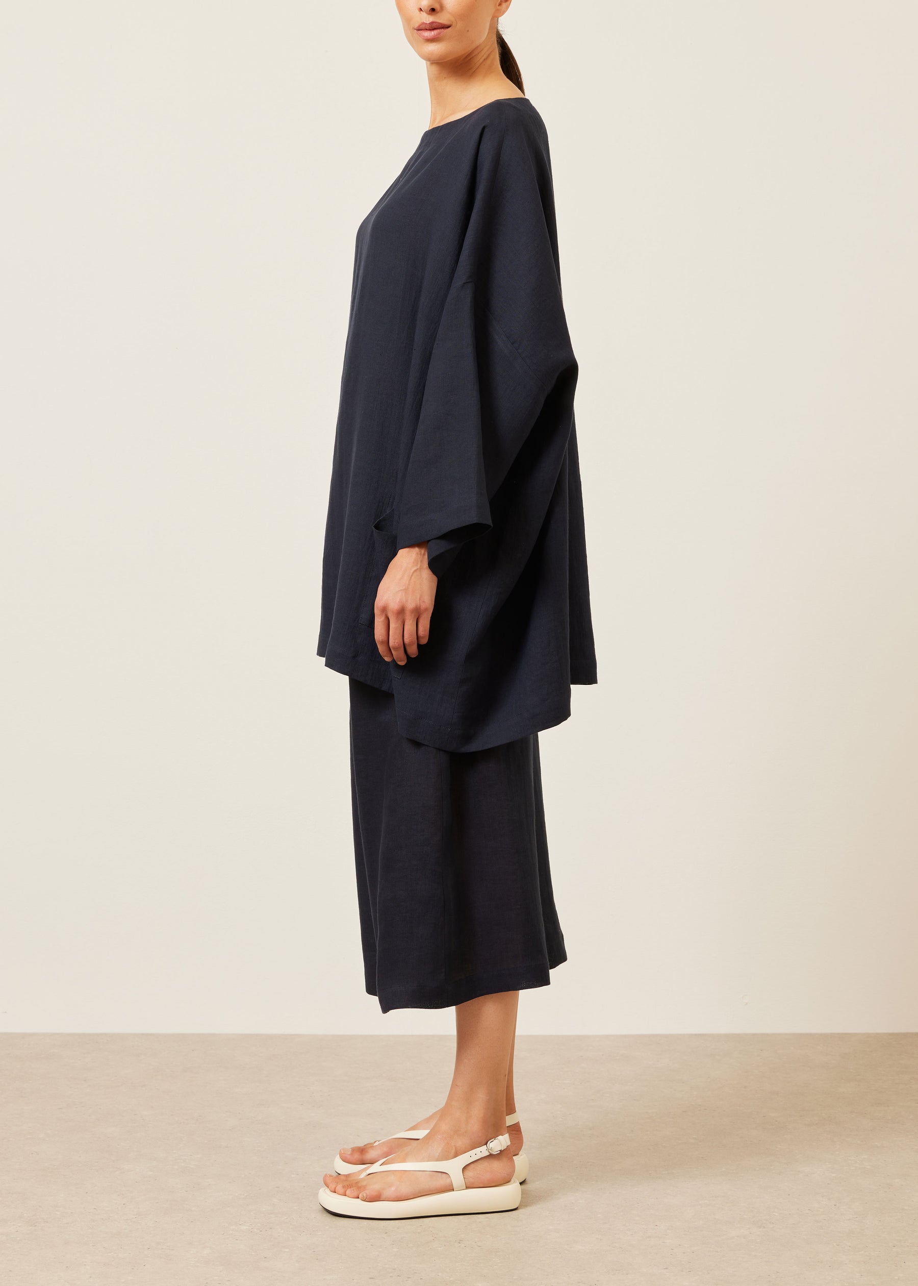 linen sloped shoulder scoop neck poncho - long plus