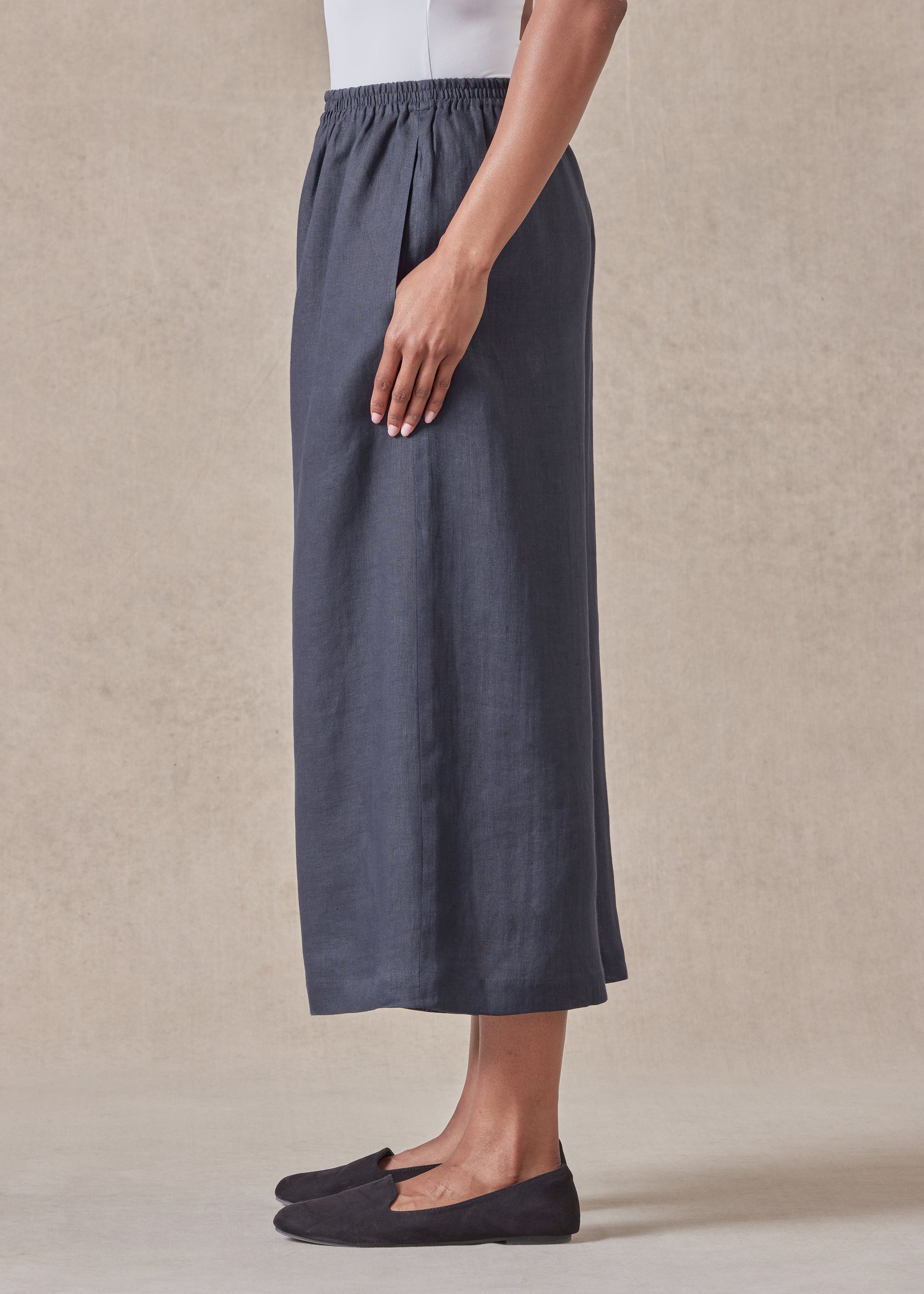 linen flared cropped trouser