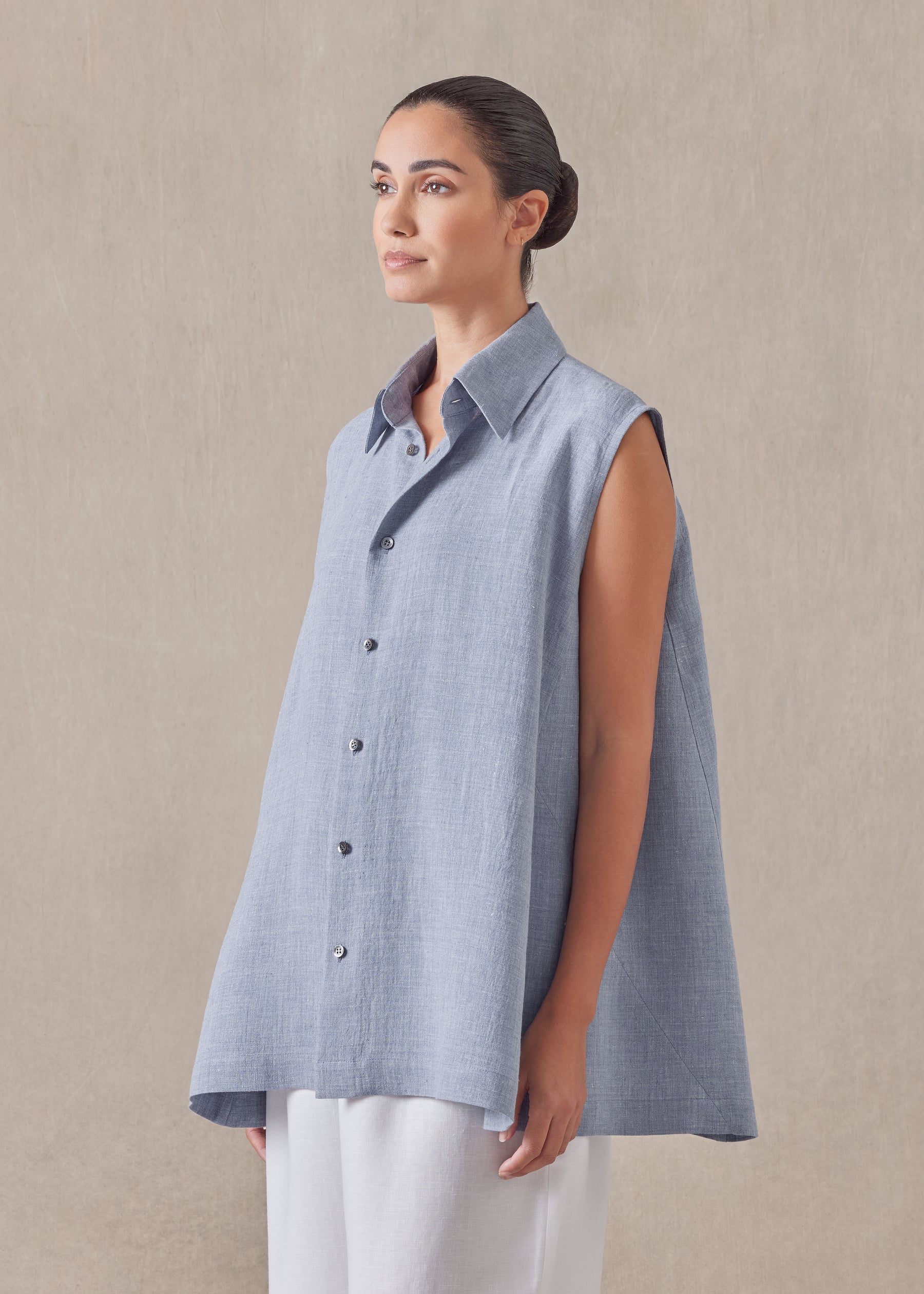 linen sleeveless caucasus shirt with collar - long