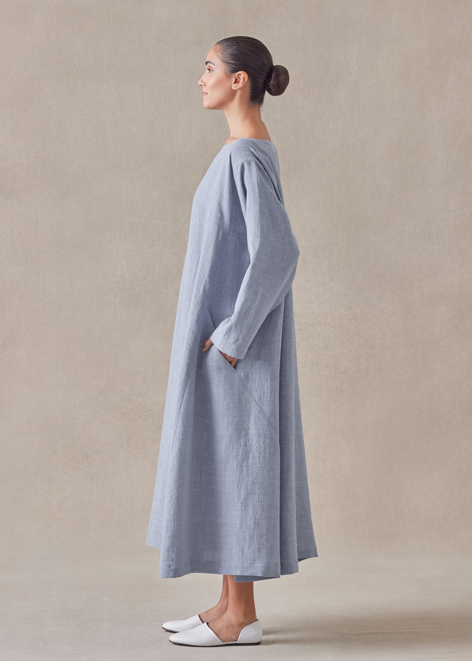 linen caucasus scoop neck dress