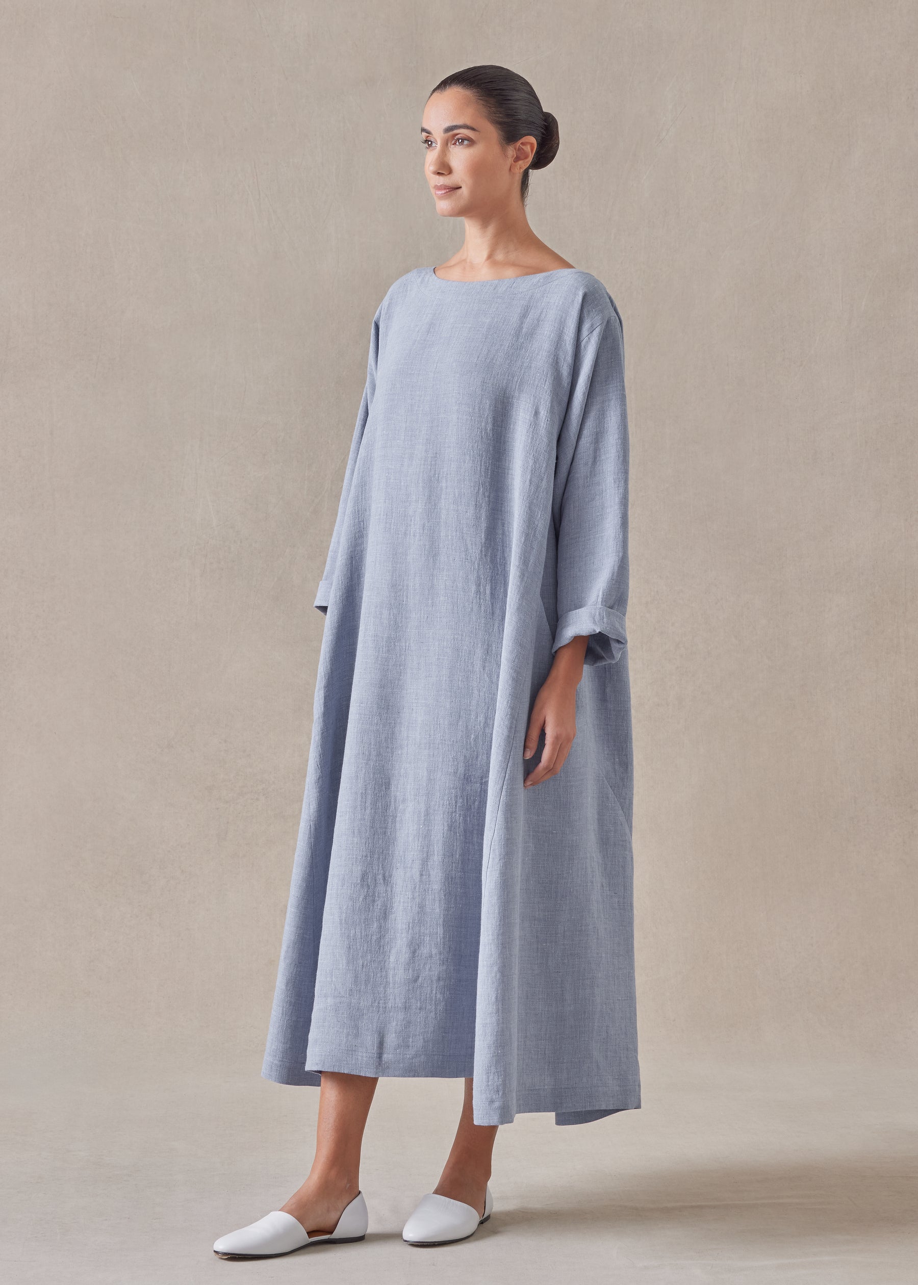 linen caucasus scoop neck dress