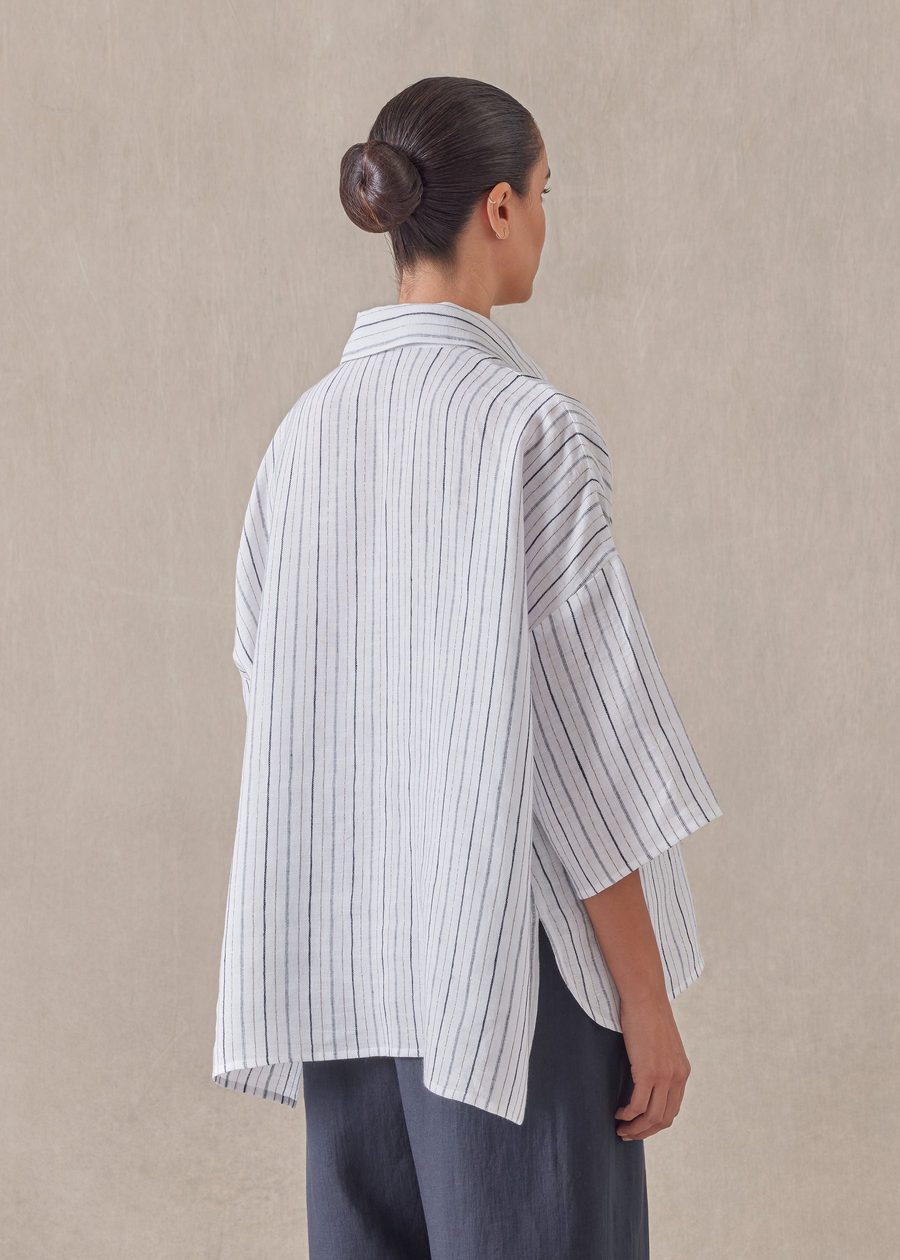 linen sloped shoulder wide a-line short sleeve shirt with collar - mid