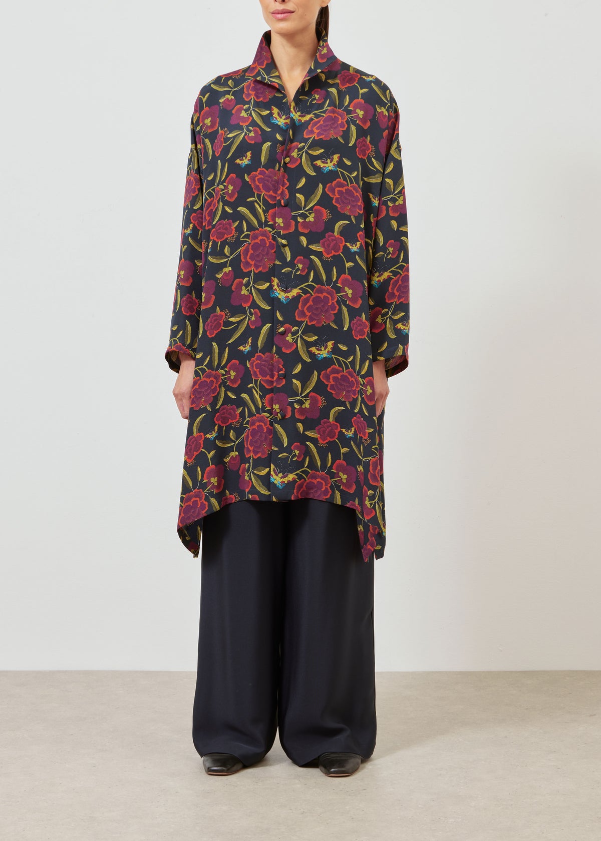 silk wide A-line shirt with open 'standup' collar - very long with sllits